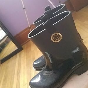 Guess rain boots